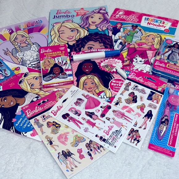 Barbie Bundle - Picture 2 of 10